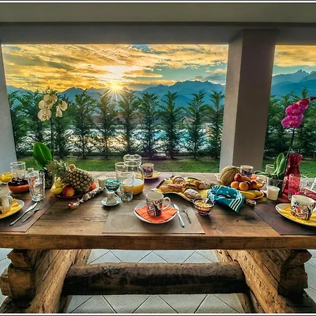 דירה Tadi Laro Luxury Relax Comer Colico Carriola