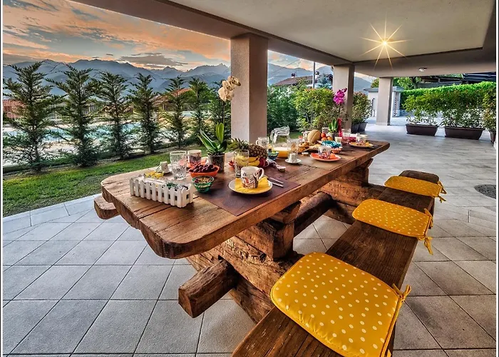 Tadi Laro Luxury Relax Comer Colico Апартаменты *