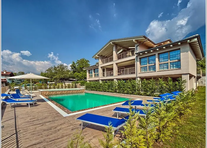 Tadi Laro Luxury Relax Comer Colico Appartement Carriola