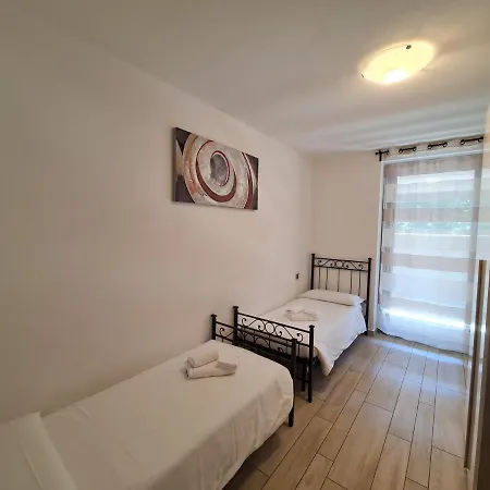 Tadi Laro Luxury Relax Comer Colico Apartamento Carriola